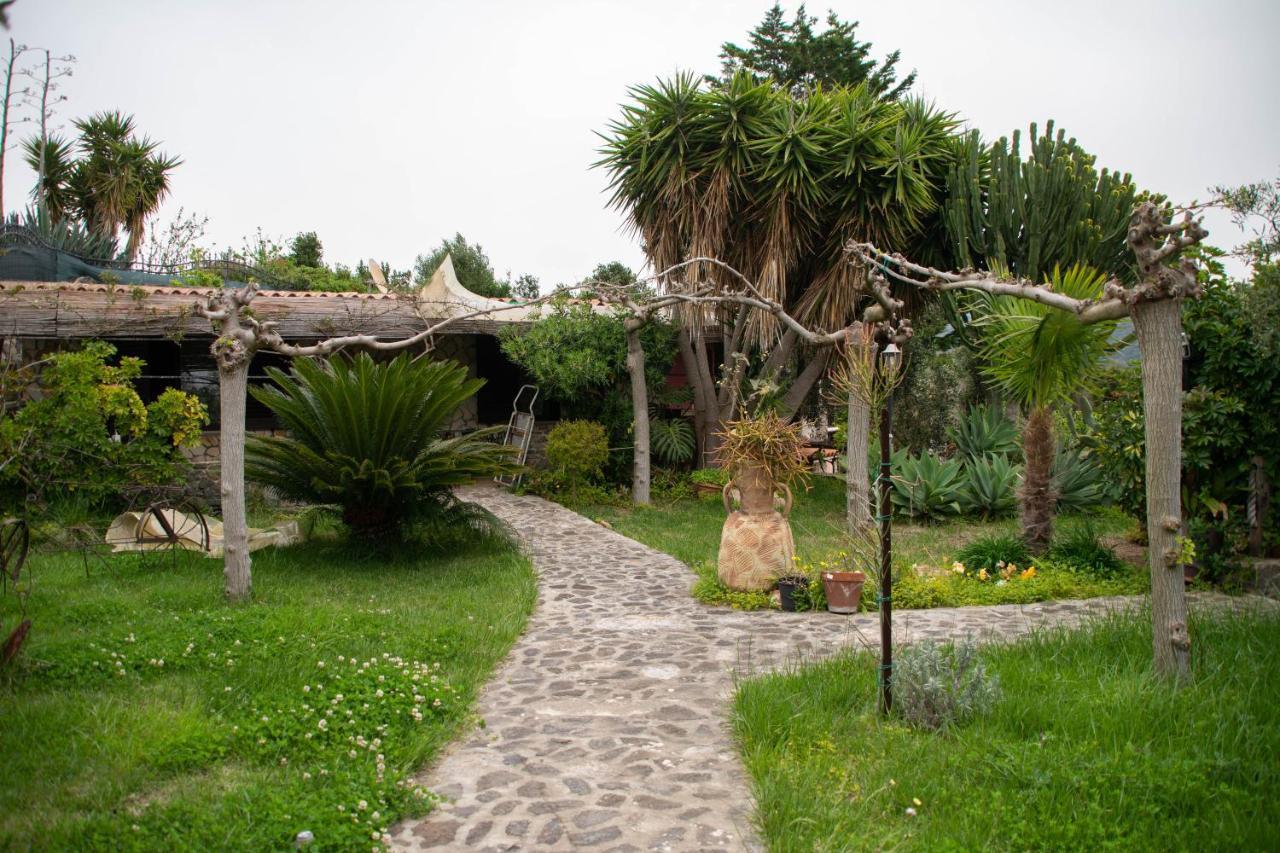 B&B Il Giardino Arbus Exterior photo