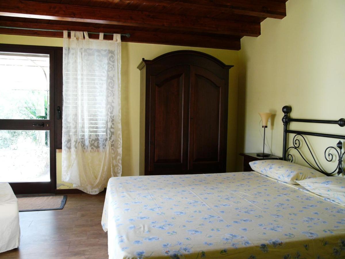 B&B Il Giardino Arbus Exterior photo